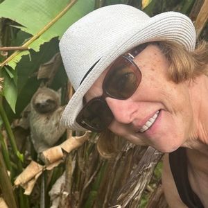 Meet your Posher, Connie